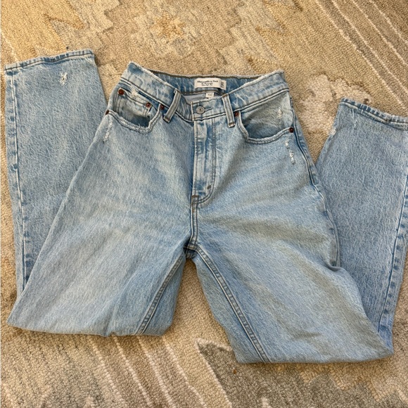 Abercrombie & Fitch Denim - Abercrombie and Fitch straight high rise